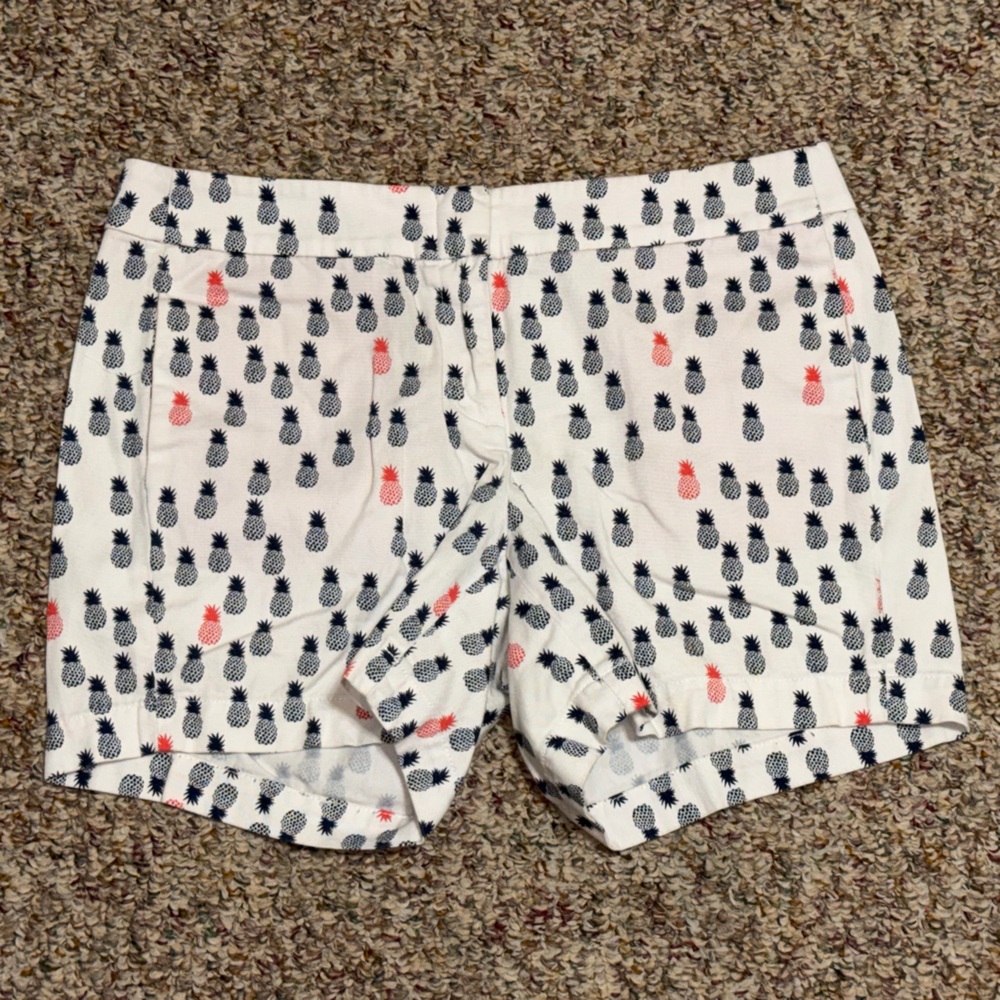 Women's size 4 j. Crew Shorts with Pineapple Print cute summer boat beach